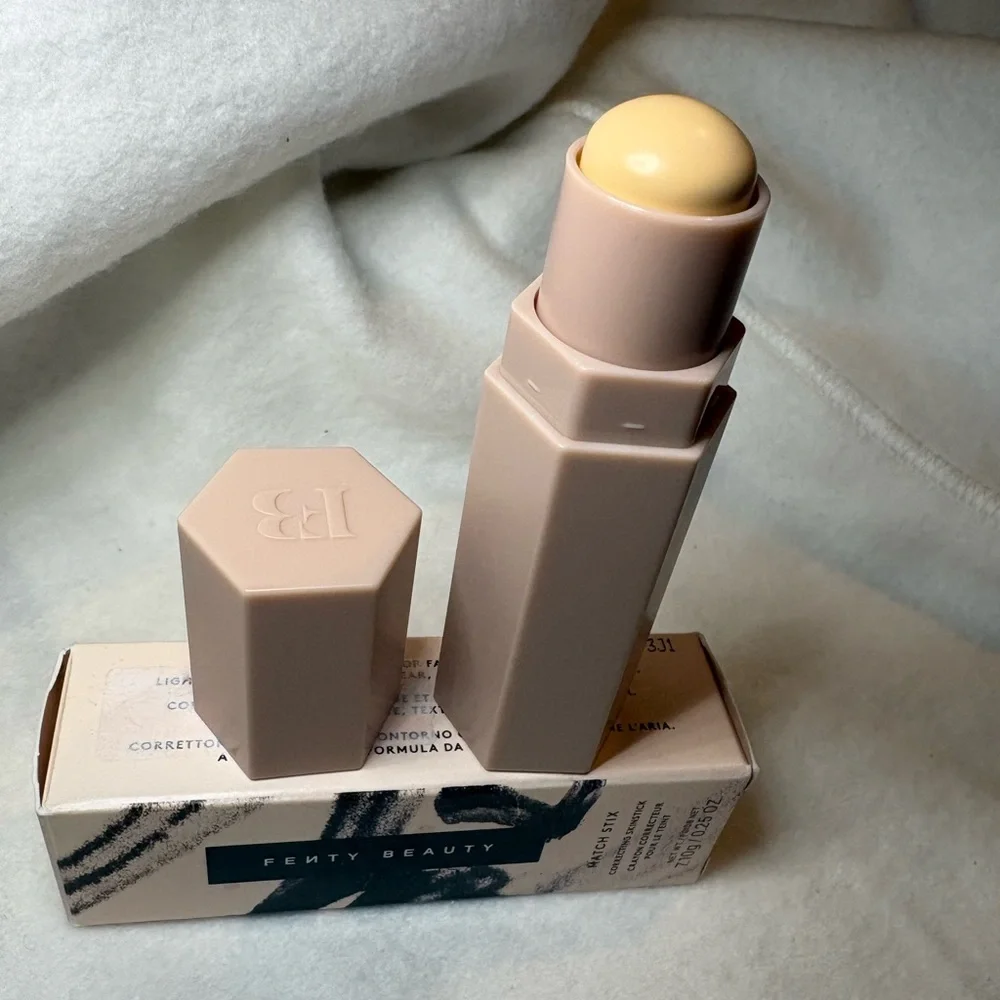 FENTY Beauty Match Stix Correcting Skinstick 02 BANANA Full Size New in Box